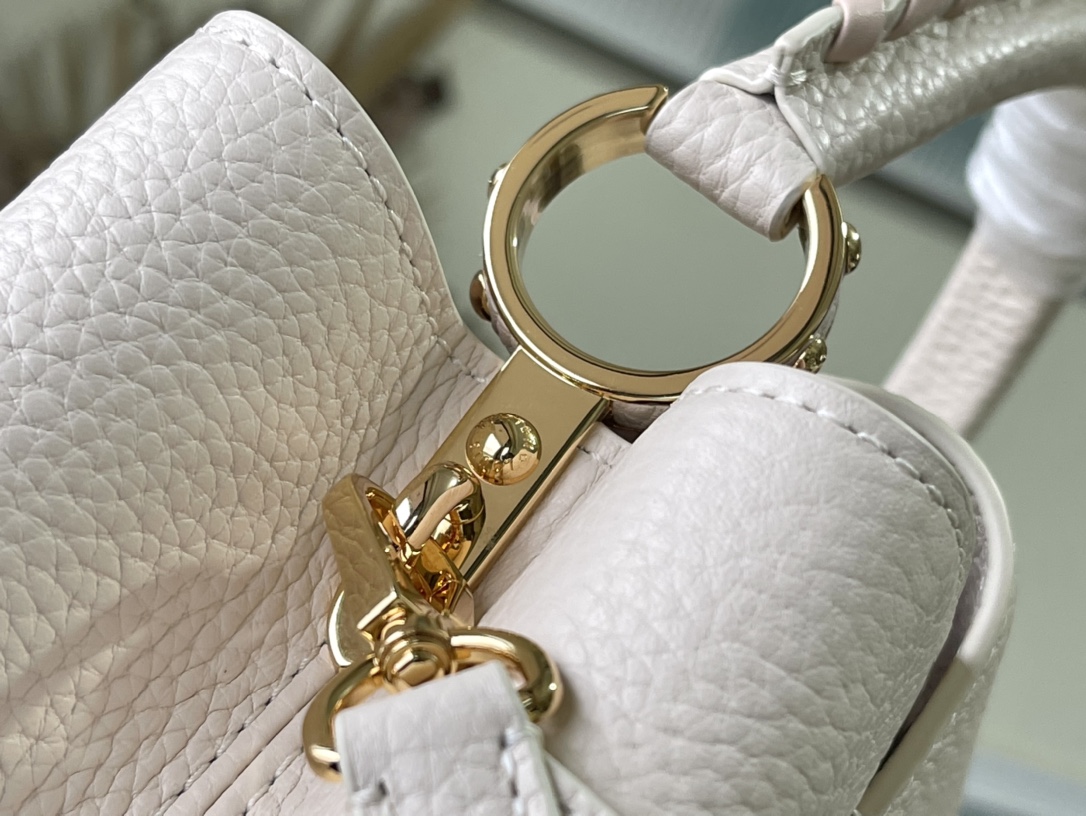 Replica Louis Vuitton Z Capucines Mm M21127 - Image 5