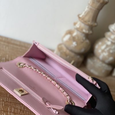 Alternative view of Replica Chanel Wallet On Chain Pink Ap1450