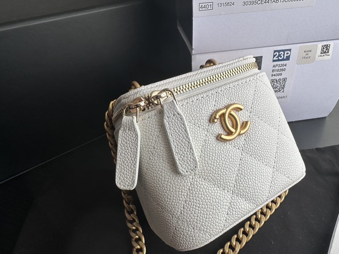 Replica Chanel Clutch With Chain Grained Calfskin & Gold-Tone Metal White Ap3203 - Image 9