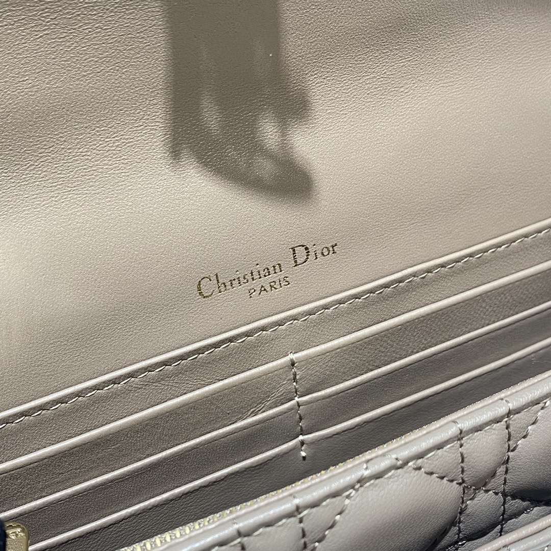 Replica Dior Lady Dior Chain Pouch S0937Onmj_M116 - Image 2