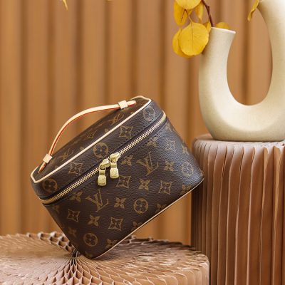 Alternative view of Replica Louis Vuitton Nice Mini Toiletry Pouch M44495