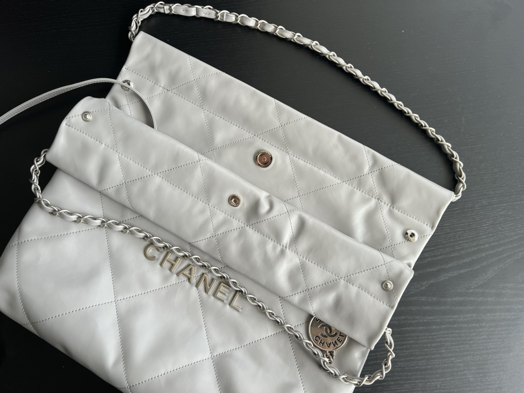 Replica Chanel 22 Bag White - Image 5