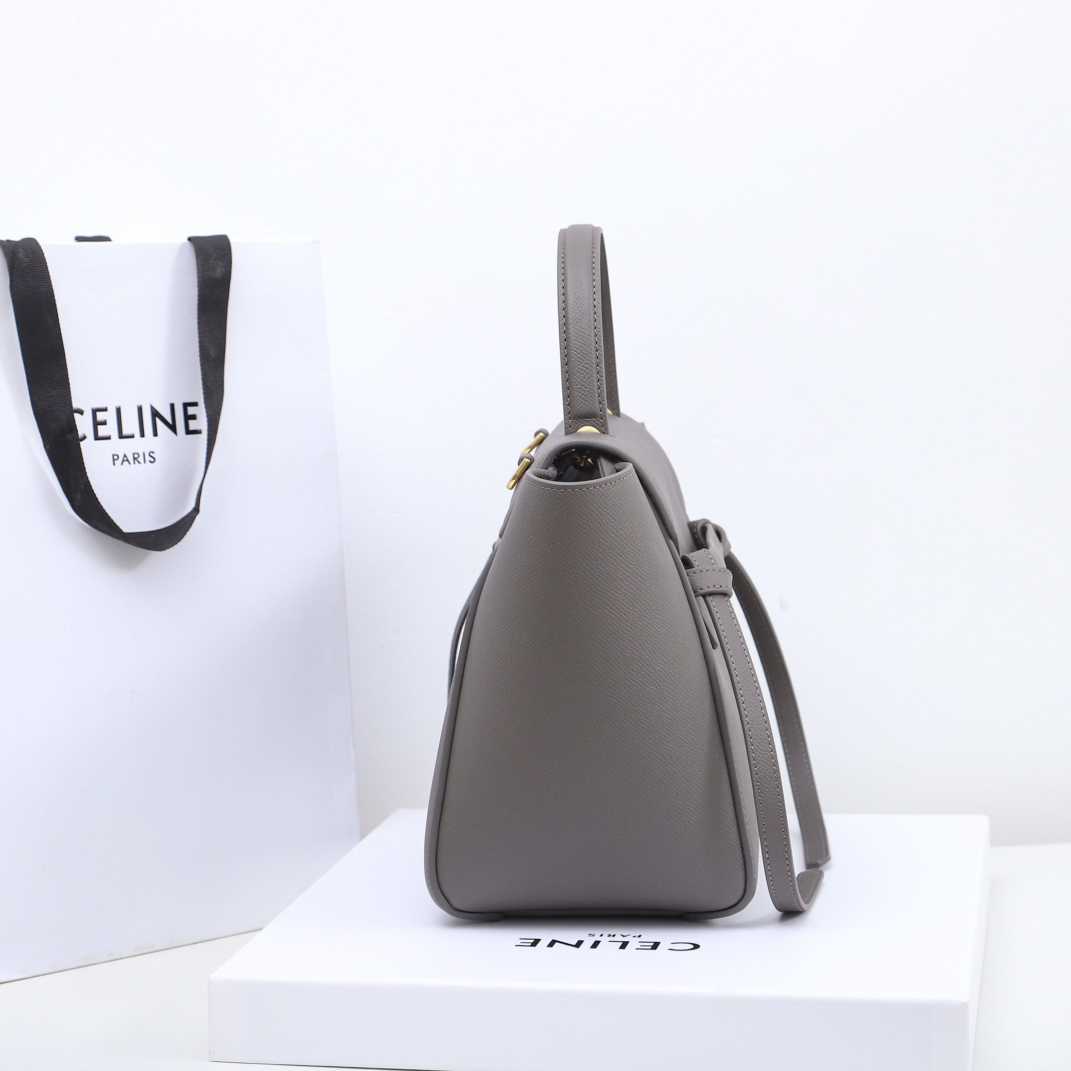 Replica Celine Luggage Handbag In Drummed Calfskin 189023 - Image 5