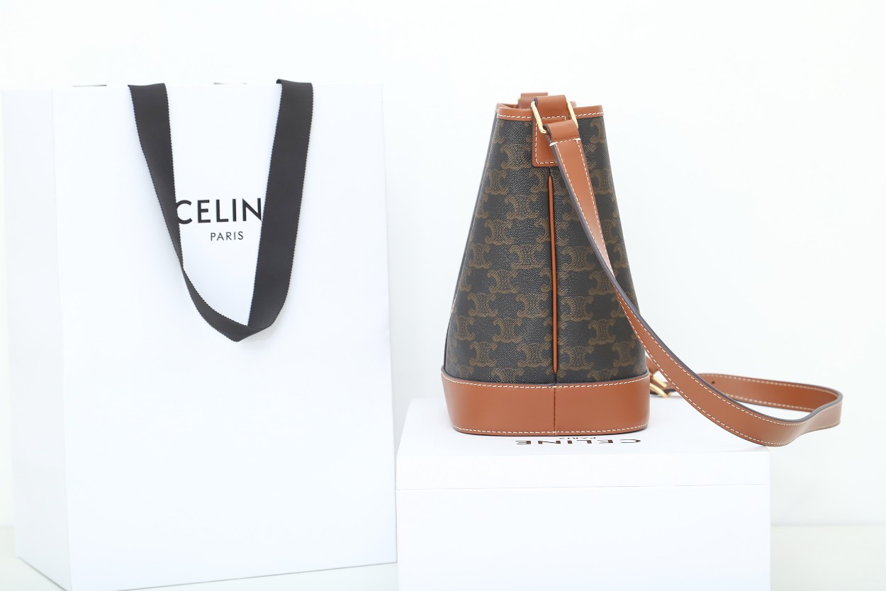 Replica Celine Medium Bucket In Triomphe - Image 4