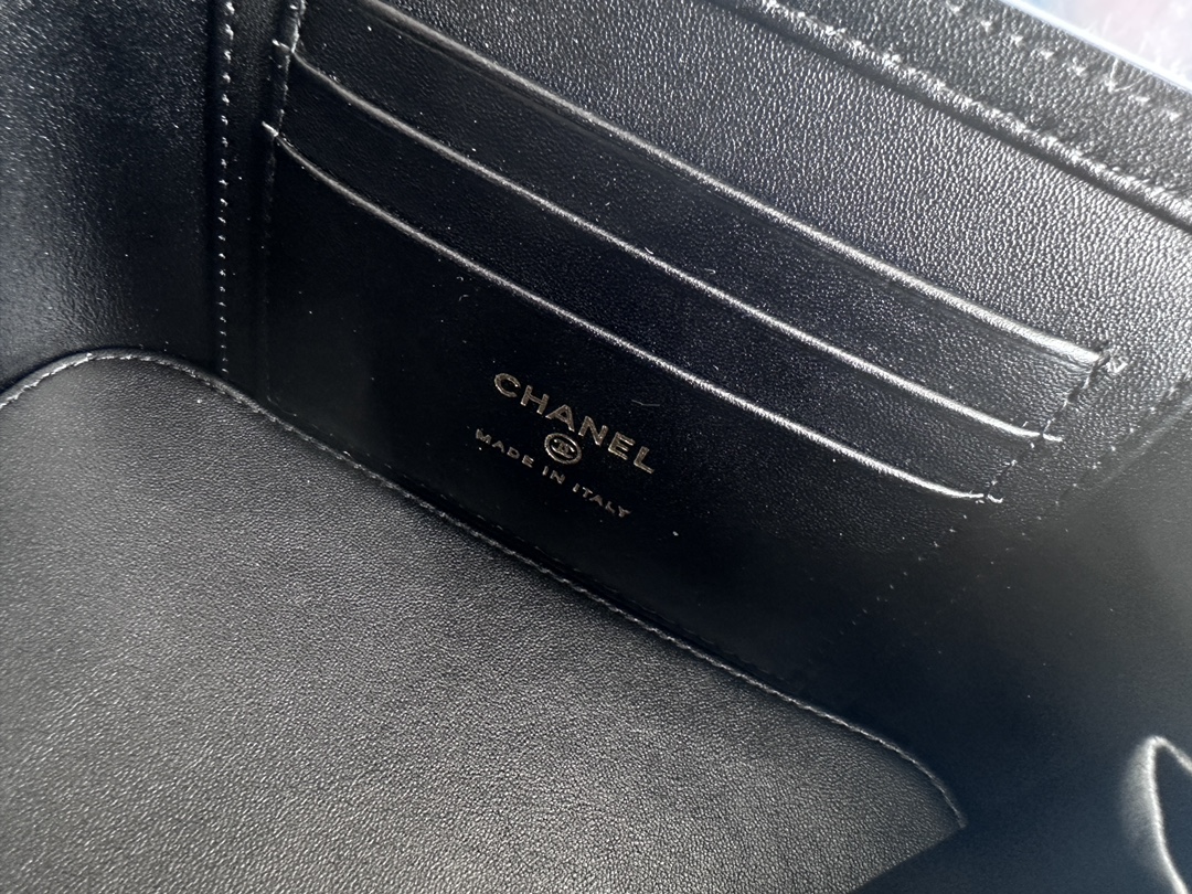 Replica Chanel Vanity Case Black Ap3204 - Image 4