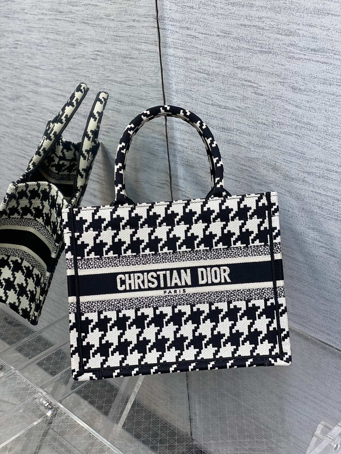 Replica Dior Book Tote Small Black And White Macro Houndstooth Embroidery M1265Ztqt_M911
