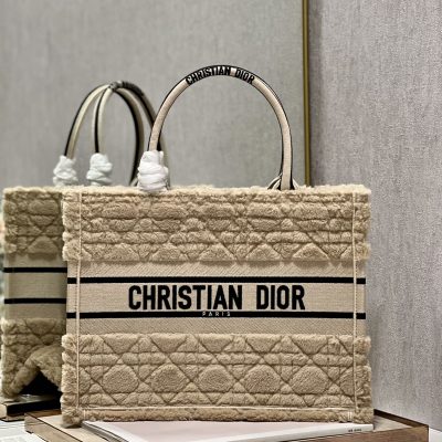 Replica Dior Book Tote Medium Beige Cannage Shearling M1295Zmbu_M918