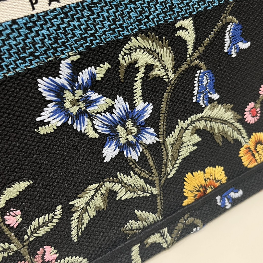 Replica Dior Book Tote Medium Black Multicolor Dior Petites Fleurs Embroidery M1296Zeau_M911 - Image 9