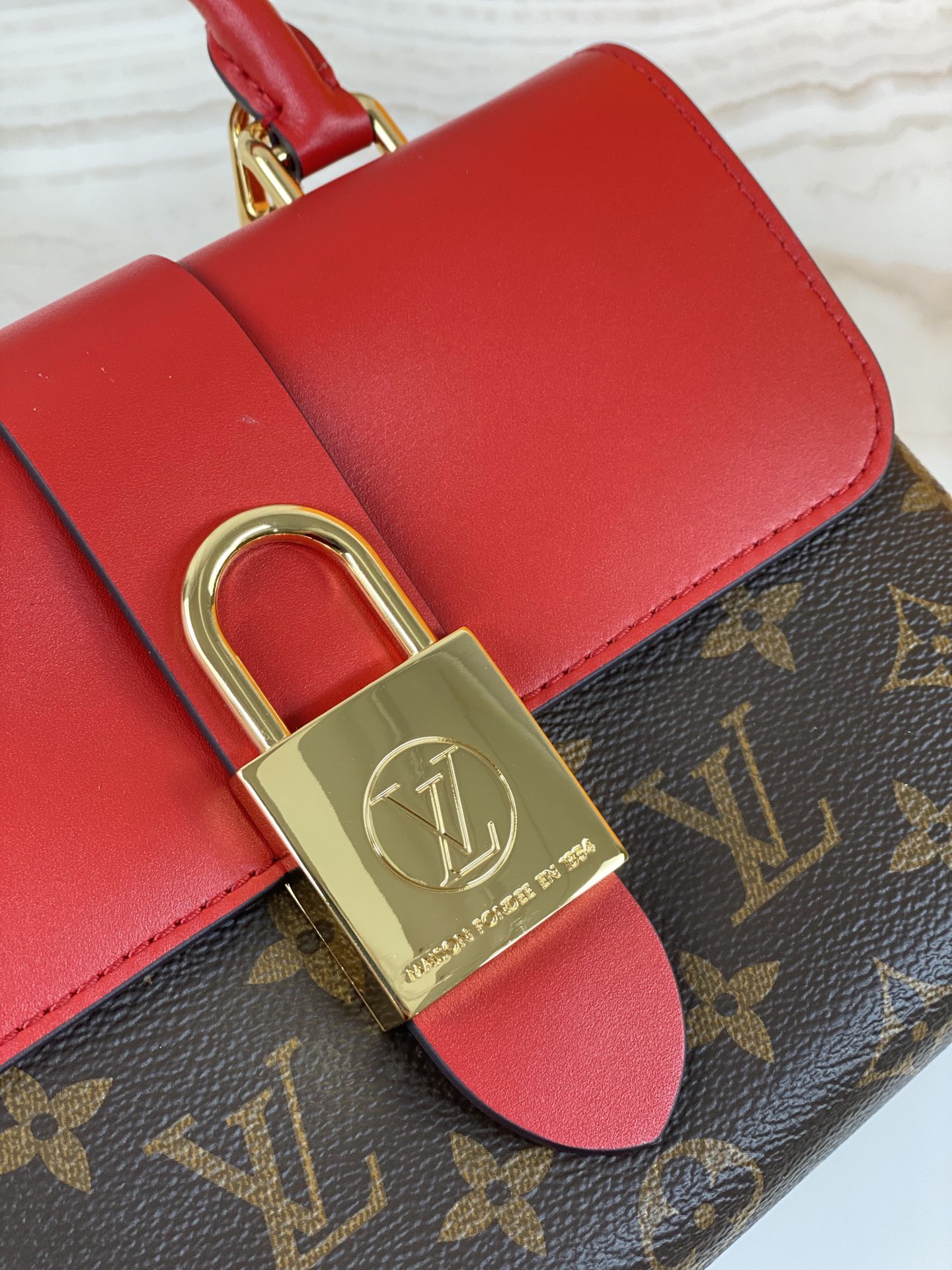 Replica Louis Vuitton Locky Bb M44322 - Image 2
