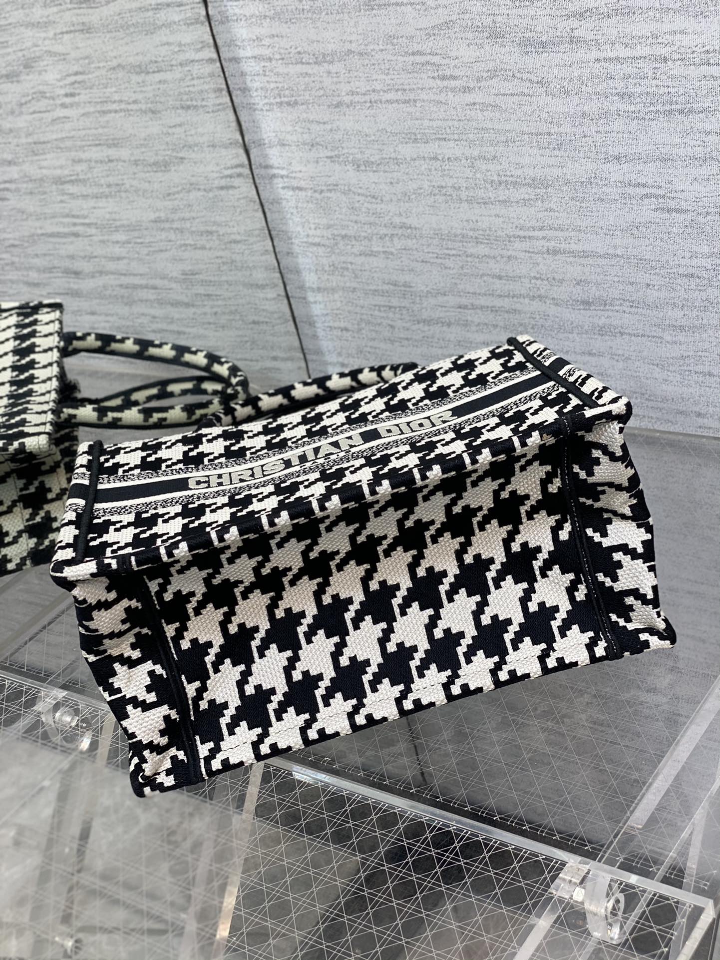 Replica Dior Book Tote Small Black And White Macro Houndstooth Embroidery M1265Ztqt_M911 - Image 4