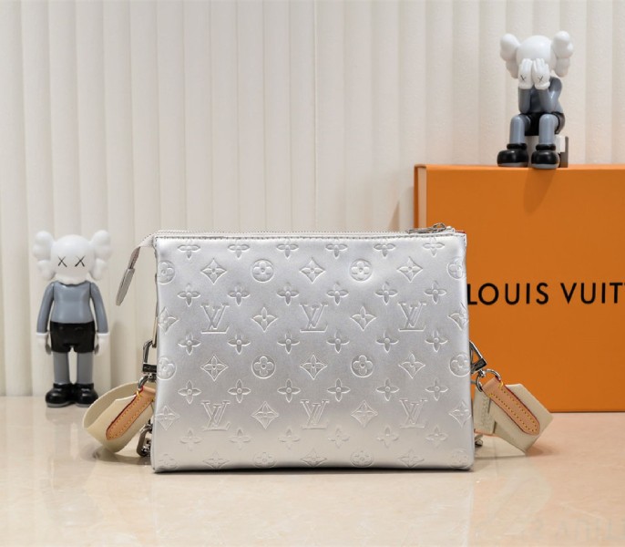 Louis Vuitton Coussin PM Bag In Silver With Jacquard Strap - Image 2
