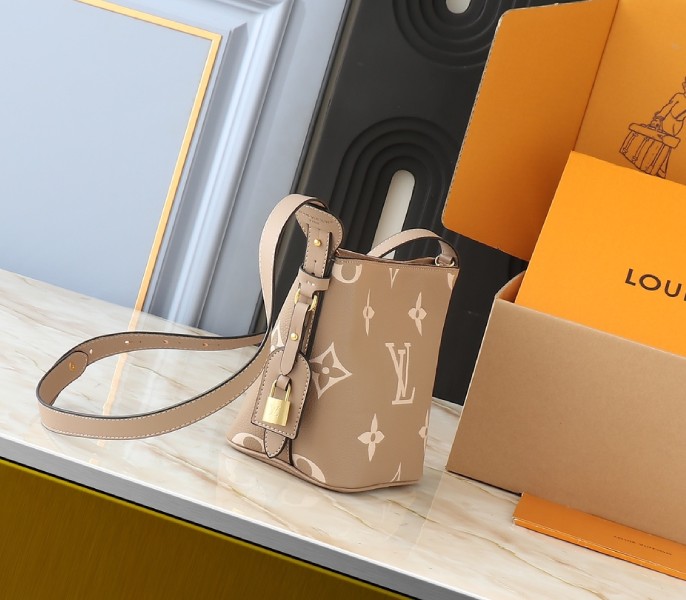 Such a cute Monogram Empreinte All In BB M13480 Gray - Image 2