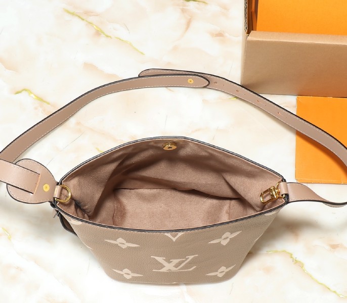 Such a cute Monogram Empreinte All In BB M13480 Gray - Image 5