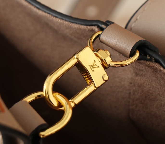 Such a cute Monogram Empreinte All In BB M13480 Gray - Image 6