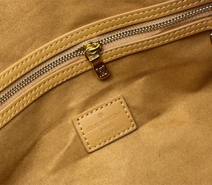 Louis Vuitton Monogram Heritage Canvas Keepall Bandouliere 50 In Yellow - Image 7