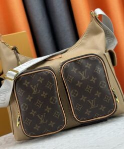 Retail For Louis Vuitton Other Leathers Cargo Hobo M12697