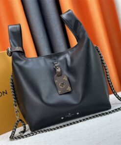 Alternative view of Louis Vuitton Atlantis Vibe MM In Black