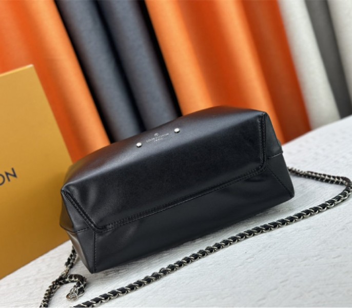 Louis Vuitton Atlantis Vibe MM In Black - Image 6