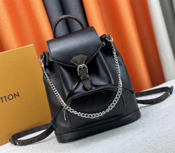 Louis Vuitton Montsouris Vibe PM In Black