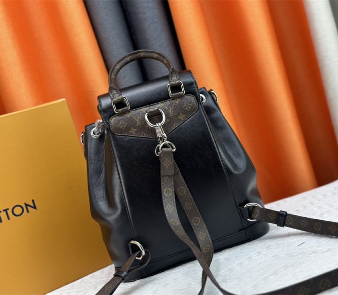 Louis Vuitton Montsouris Vibe PM In Black - Image 4