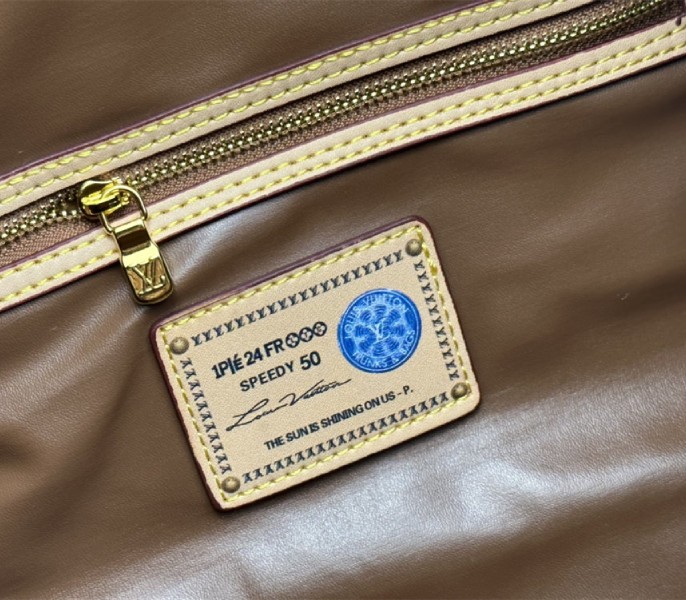 Louis Vuitton Speedy P9 Bandouliere 50 Bag In Light Green - Image 7