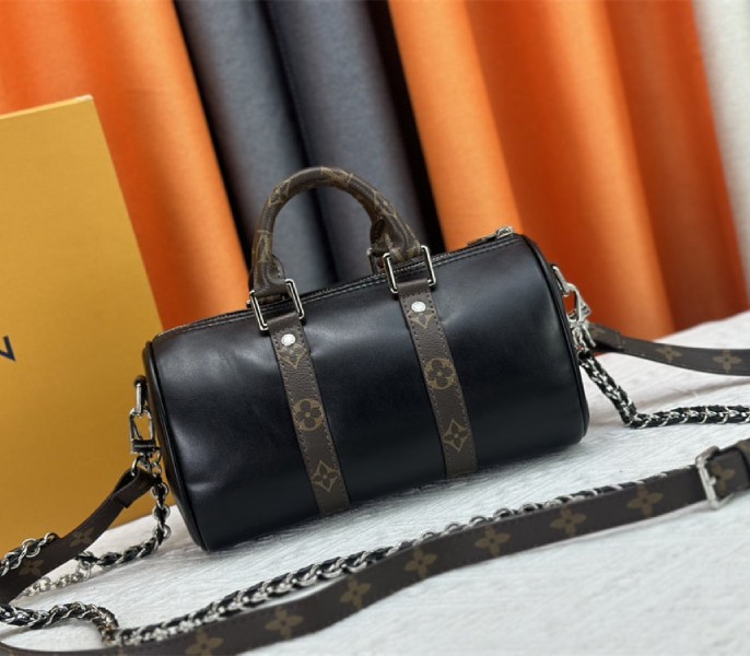 Louis Vuitton Vibe Keepall Bandouliere 25 In Black And Monogram Canvas - Image 4