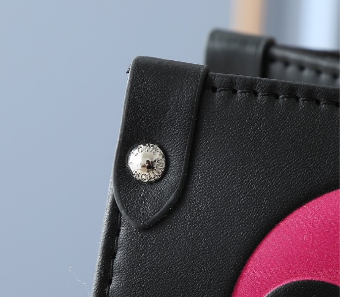 Monogram Empreinte OnTheGo GM Tote In Black And Magenta Pink - Image 8