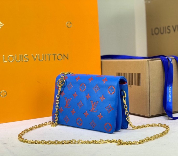 Louis Vuitton Coussin Pochette In Blue And Red - Image 2