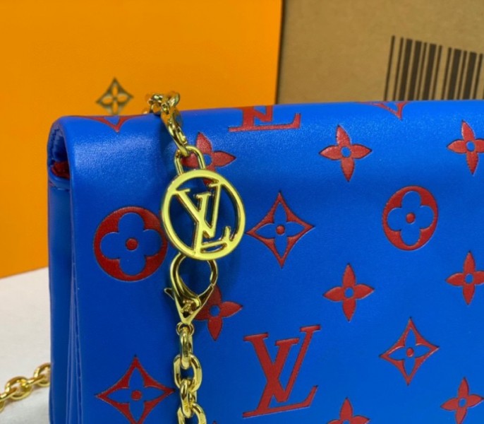 Louis Vuitton Coussin Pochette In Blue And Red - Image 6