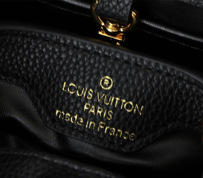Louis Vuitton Capucines BB Handbag In Black - Image 8
