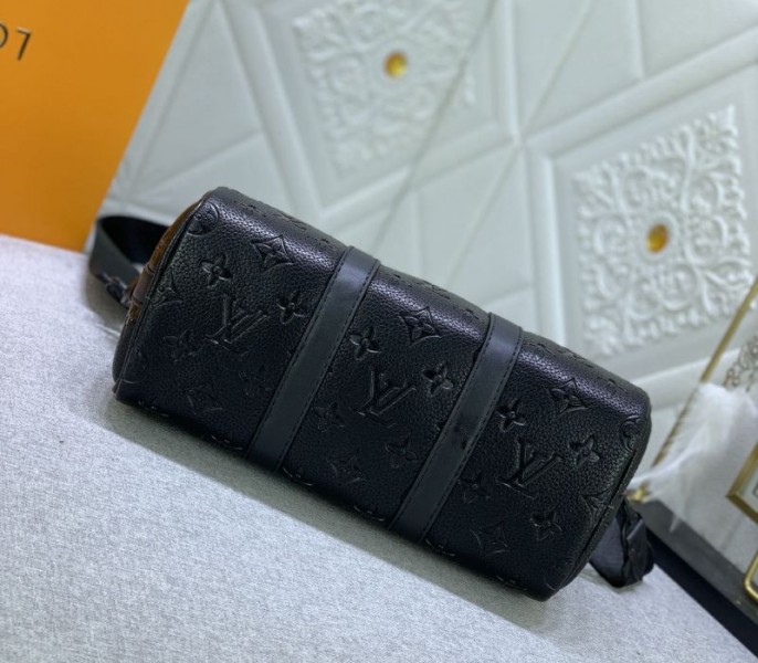 Louis Vuitton Taurillon Monogram Leather Keepall Bandouliere 25 In Black - Image 5