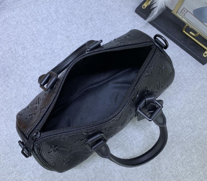 Louis Vuitton Taurillon Monogram Leather Keepall Bandouliere 25 In Black - Image 6