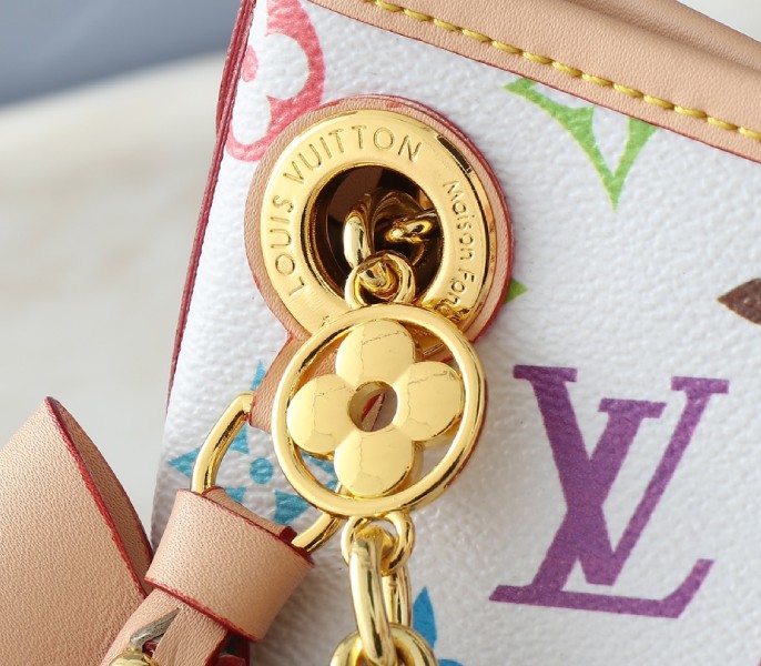 X TM Multicolored CarryAll BB In White - Image 8